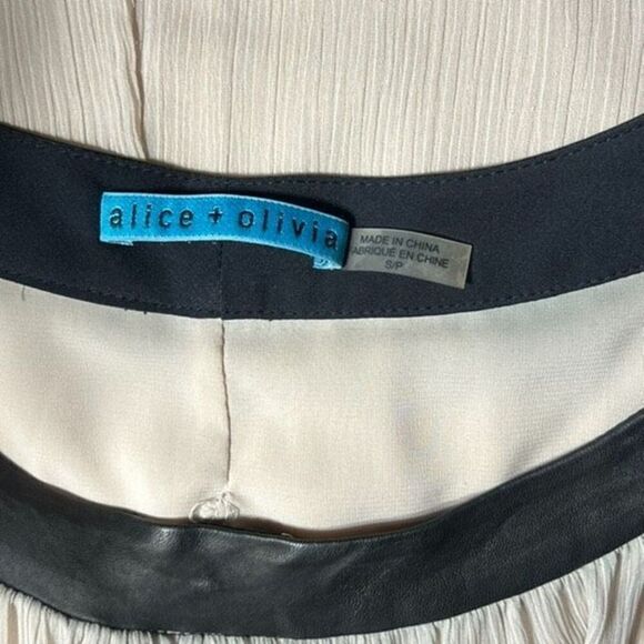 Alice + Olivia Sleeveless Chiffon Blouse with Leather Trim Size Small - Picture 5 of 5